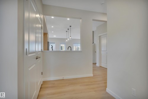 9104 Elves Loop, Edmonton, AB - Indoor Photo Showing Other Room