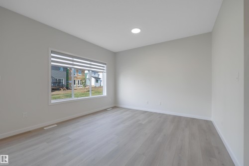 9104 Elves Loop, Edmonton, AB - Indoor Photo Showing Other Room