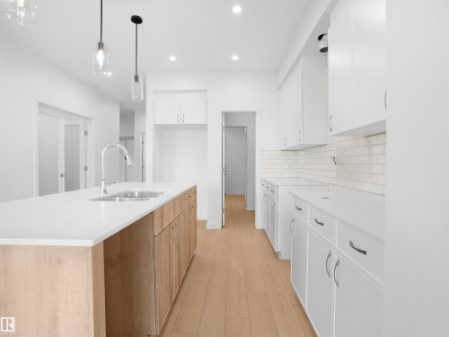 16531 3 Street, Edmonton, AB - Indoor Photo Showing Kitchen With Double Sink With Upgraded Kitchen