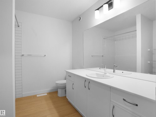 16531 3 Street, Edmonton, AB - Indoor Photo Showing Bathroom