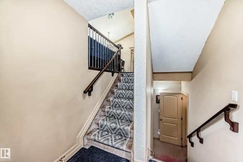 1913 33B Avenue, Edmonton, AB - Indoor Photo Showing Other Room