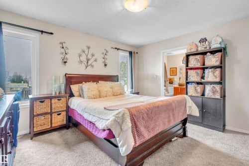4802 64 Ave, Cold Lake, AB - Indoor Photo Showing Bedroom