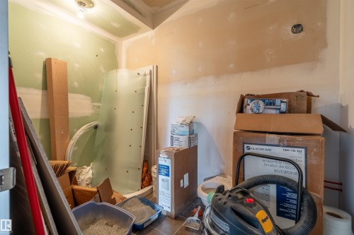 4802 64 Ave, Cold Lake, AB - Indoor Photo Showing Laundry Room