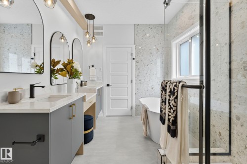 341 Roberts Wynd, Leduc, AB - Indoor Photo Showing Kitchen