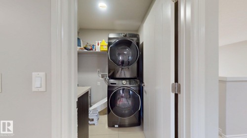 8607 Mayday Wynd, Edmonton, AB - Indoor Photo Showing Laundry Room