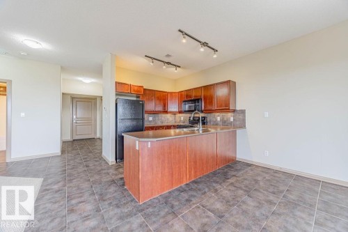 404 501 Palisades Way, Sherwood Park, AB - Indoor Photo Showing Kitchen