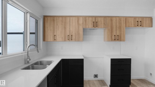 4185 Kinglet Drive, Edmonton, AB - Indoor Photo Showing Kitchen With Double Sink