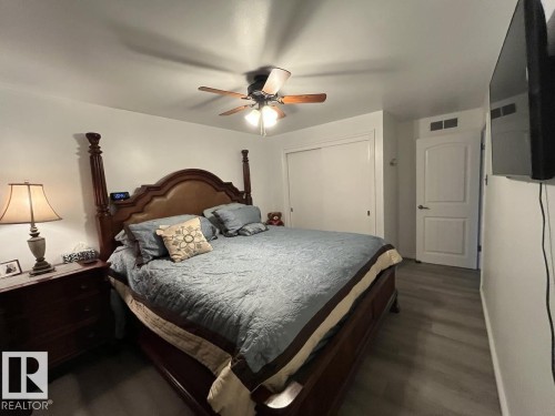 12904 95 Street, Edmonton, AB - Indoor Photo Showing Bedroom