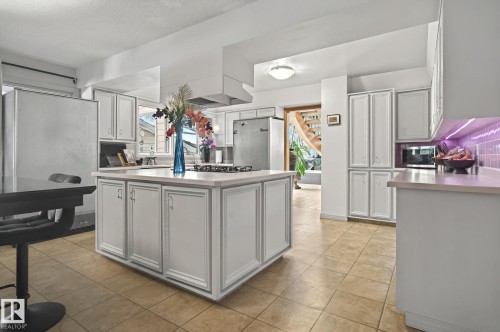 23 Westbrook Drive, Edmonton, AB - Indoor Photo Showing Kitchen