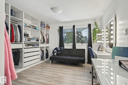 23 Westbrook Drive, Edmonton, AB - Indoor