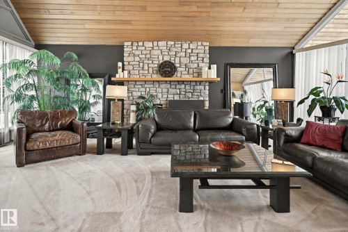 23 Westbrook Drive, Edmonton, AB - Indoor Photo Showing Living Room