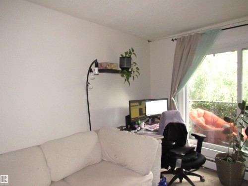 404 10335 117 Street, Edmonton, AB - Indoor