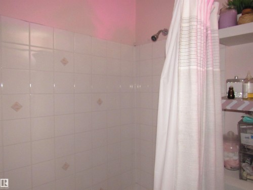 404 10335 117 Street, Edmonton, AB - Indoor Photo Showing Bathroom