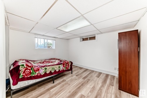 13410 134 Avenue, Edmonton, AB - Indoor Photo Showing Bedroom