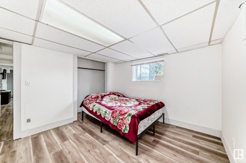 13410 134 Avenue, Edmonton, AB - Indoor Photo Showing Bedroom