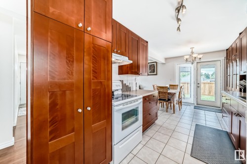 13410 134 Avenue, Edmonton, AB - Indoor Photo Showing Kitchen