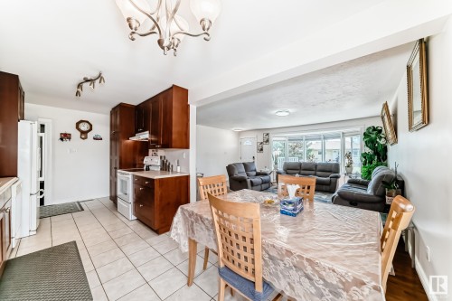 13410 134 Avenue, Edmonton, AB - Indoor Photo Showing Dining Room