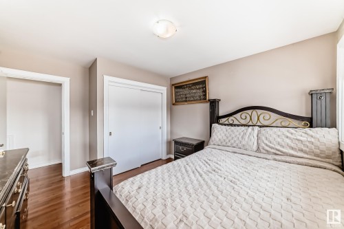 13410 134 Avenue, Edmonton, AB - Indoor Photo Showing Bedroom