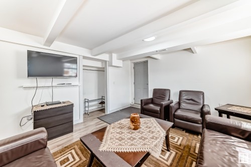 13410 134 Avenue, Edmonton, AB - Indoor Photo Showing Other Room