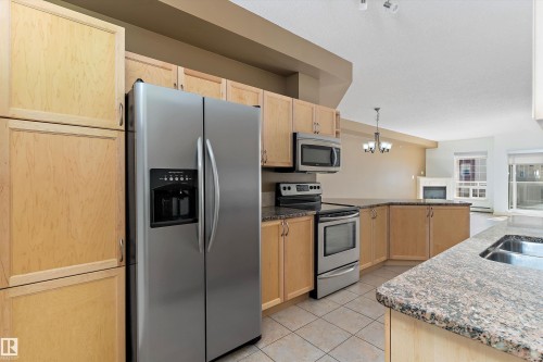 407 5 Perron Street, St. Albert, AB - Indoor Photo Showing Kitchen With Stainless Steel Kitchen With Double Sink