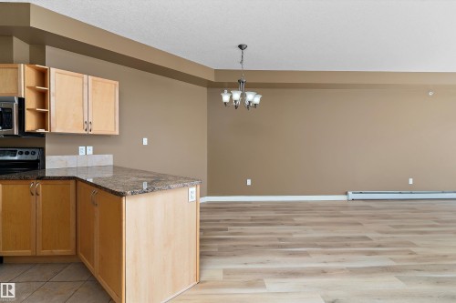 407 5 Perron Street, St. Albert, AB - Indoor Photo Showing Kitchen
