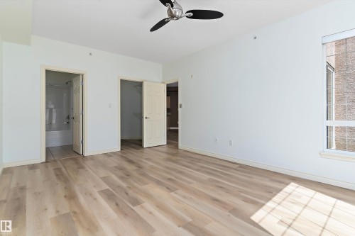 407 5 Perron Street, St. Albert, AB - Indoor Photo Showing Other Room