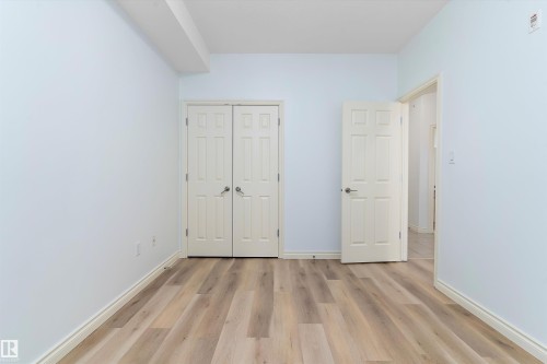 407 5 Perron Street, St. Albert, AB - Indoor Photo Showing Other Room