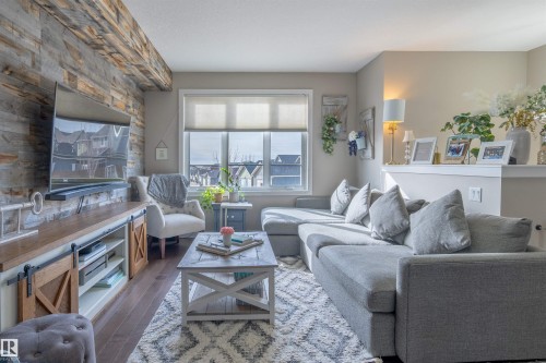 2 1480 Watt Drive, Edmonton, AB - Indoor Photo Showing Living Room