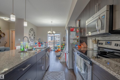 2 1480 Watt Drive, Edmonton, AB - Indoor Photo Showing Kitchen With Upgraded Kitchen
