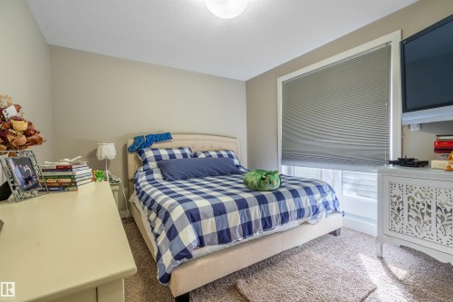 2 1480 Watt Drive, Edmonton, AB - Indoor Photo Showing Bedroom