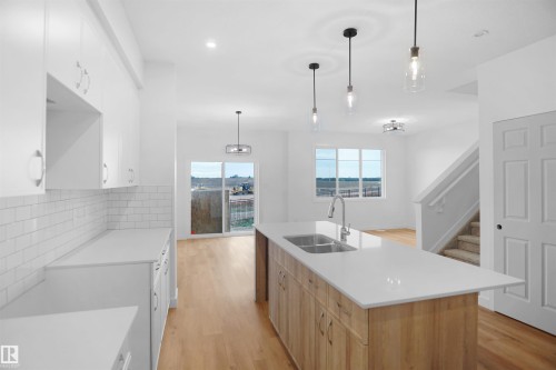 1332 11 Avenue, Edmonton, AB - Indoor Photo Showing Kitchen With Double Sink With Upgraded Kitchen