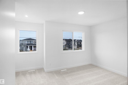 1332 11 Avenue, Edmonton, AB - Indoor Photo Showing Other Room