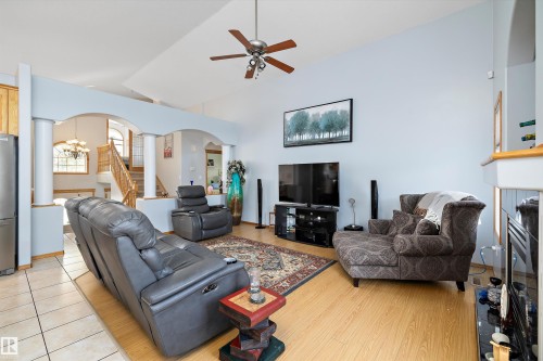 16403 88 Street, Edmonton, AB - Indoor Photo Showing Living Room