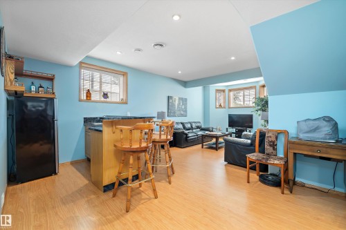 16403 88 Street, Edmonton, AB - Indoor