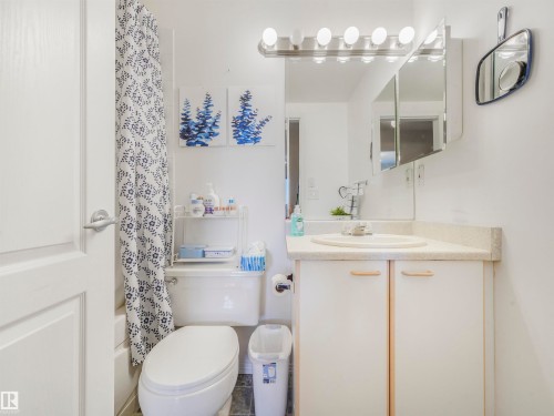 318 6710 158 Avenue, Edmonton, AB - Indoor Photo Showing Bathroom