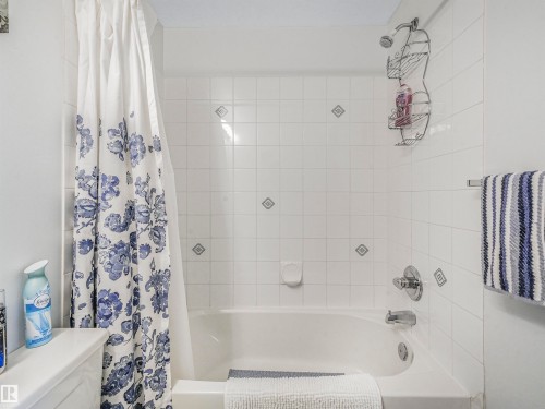 318 6710 158 Avenue, Edmonton, AB - Indoor Photo Showing Bathroom