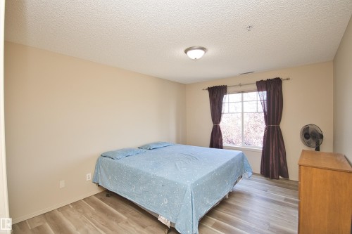 311 2098 Blackmud Creek Drive, Edmonton, AB - Indoor Photo Showing Bedroom