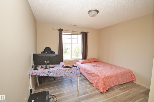 311 2098 Blackmud Creek Drive, Edmonton, AB - Indoor Photo Showing Bedroom