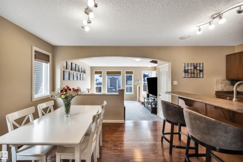 3733 12 Street, Edmonton, AB - Indoor Photo Showing Dining Room