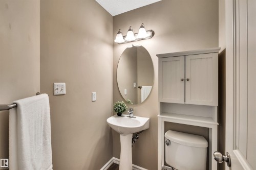 3733 12 Street, Edmonton, AB - Indoor Photo Showing Bathroom
