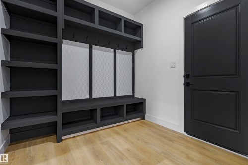 733 Astoria Way, Devon, AB - Indoor Photo Showing Other Room