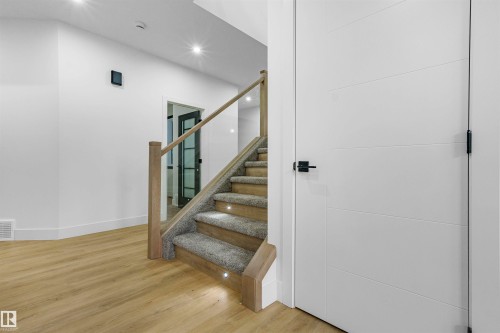 733 Astoria Way, Devon, AB - Indoor Photo Showing Other Room