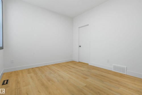 733 Astoria Way, Devon, AB - Indoor Photo Showing Other Room