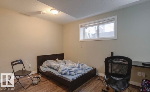 10935 76 Avenue, Edmonton, AB - Indoor