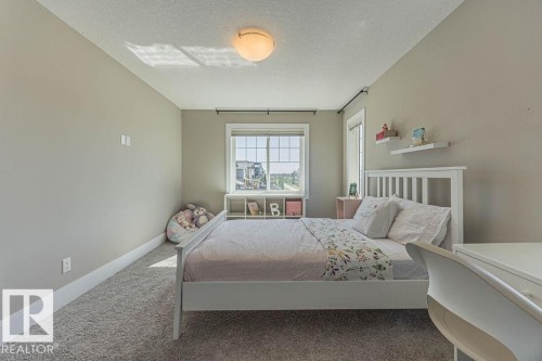 4136 Charles Link Link, Edmonton, AB - Indoor Photo Showing Bedroom