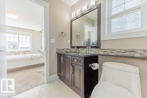 4136 Charles Link Link, Edmonton, AB - Indoor Photo Showing Bathroom