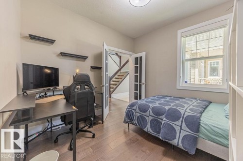4136 Charles Link Link, Edmonton, AB - Indoor Photo Showing Bedroom