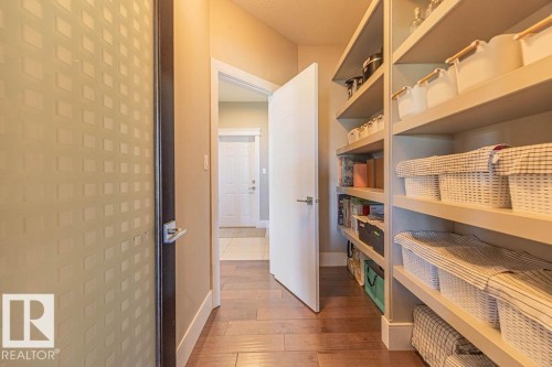 4136 Charles Link Link, Edmonton, AB - Indoor