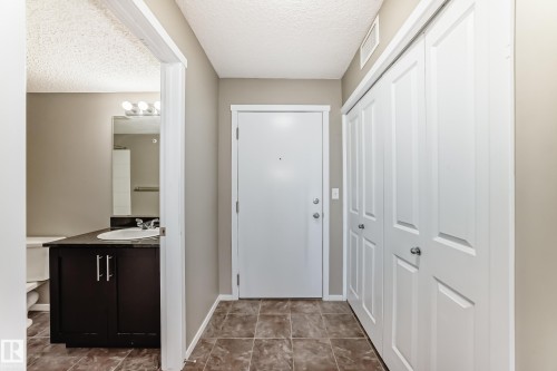 418 3315 James Mowatt Trail, Edmonton, AB - Indoor Photo Showing Other Room