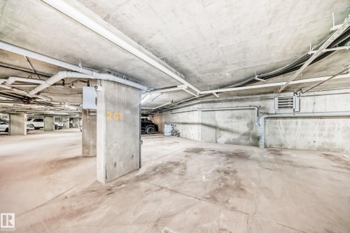 418 3315 James Mowatt Trail, Edmonton, AB - Indoor Photo Showing Garage